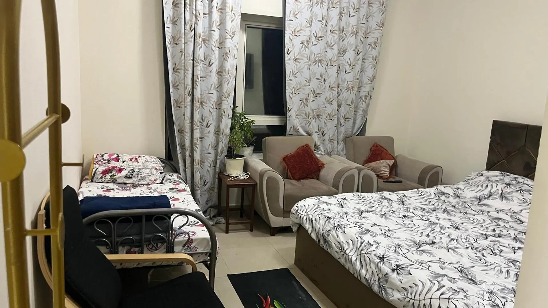 Shj Dxb Sunny Border location